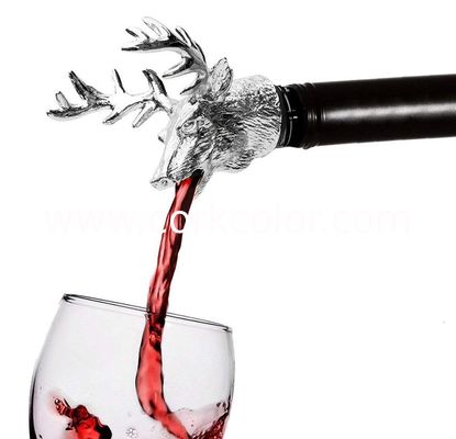 Popular Stag Head Pourer with Rubber Stopper and Zin Alloy Material